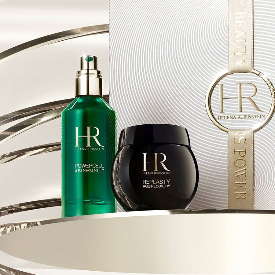 Un coffret cadeau et deux produits Helena Rubinstein.